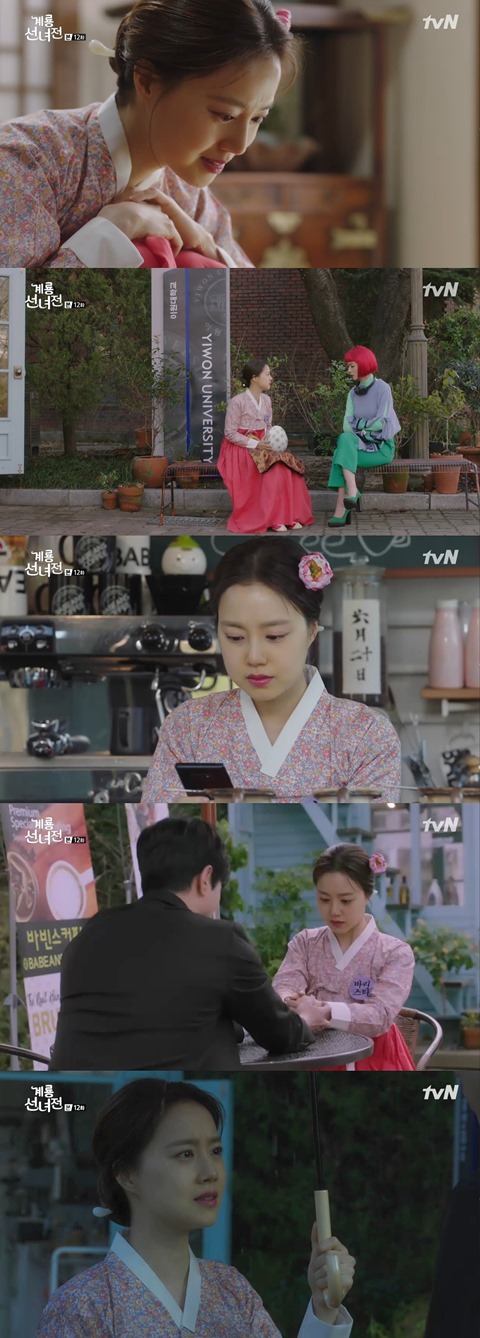 Moon Chae-wons hot-rolled performance, which melts cold winter frozen sensibility, captivates the house theater.Moon Chae-wons big success is unfolding in TVN Mon-Tue drama Tale of Fairy, where the romance of two husband candidates is heading for the peak.Her is a great response to the visuals filled with neatness and the irreplaceable acting, and the excellent depiction of a woman who is in love with the fever of love.On the broadcast yesterday (11th), Sun Ok-nam showed a steady state of his intention to refuse to Kim Geum (Seo Ji-hoon), who threw a young Confessions at him.While honestly acknowledging the heart that was shaken by him for a while, he expressed his one-sidedness for Jung Ihyun only.But such Her was still shaking to Kim.I can not sleep because I think about him all night, and I have been honest about the fact that I keep looking at someone other than The West in the coffee truck left alone.The complex Feeling of a lost son in a confused situation has caused many people to feel sorry.When Jung Ihyun (Yoon Hyun-min) began to fear and start to doubt again, suffering from hallucinations and visions, Sun Ok-nam strongly persuaded him, saying, You and I must go back.This is because the desire of Sun Ok Nam, who believes that he is The West, does not shake and wants to regain his memories of his past life, once again made Her strong.Moon Chae-wons moist, clear eyes and powerful voice expressed the feelings of Sun Ok-nam in a more immersive way.As such, Moon Chae-won is leading the center of the drama by excellently drawing the three-dimensional aspect of Sun Ok-nam, a daughter who acts independently with colorful Feeling.Moon Chae-won, who is showing his deepening expression and rich sensitivity as he continues to do so, is reborn as a melodrama goddess and captivates many viewers.Moon Chae-won, who is also delicately depicting the drama and the Feeling of the drama like the roller coaster, can be seen at tvN Mon-Tue drama Tale of Fairy which is broadcasted every Monday and Tuesday at 9:30 pm.Photo = TVN Mon-Tue drama Tale of Fairy broadcast capture