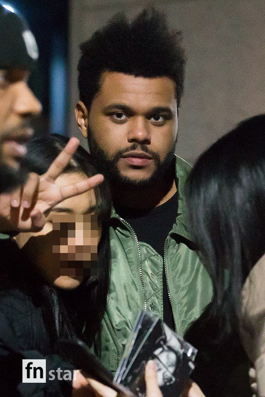 Canada-born world-renowned songwriter The Weeknd arrived at Gimpo International Airport on a private plane in Bali, Indonesia, for his first concert in Korea on the afternoon of the 13th.Wickend, who pioneered the PBR & B genre, which combines electronica, rock, hip-hop, and R & B, has also appeared in the Forbes magazine cover as the fourth highest income cellar in the United States.In addition to Cant Feel My Face, The Hills and Starboy, which reached number one on the Billboard, 50 songs have entered the Billboard charts and three Grammy Awards-winning Powers.Meanwhile, the concert of Hyundai Card Culture Project 28 The Weekend will be held at Gocheok Sky Dome on the afternoon of the 15th.