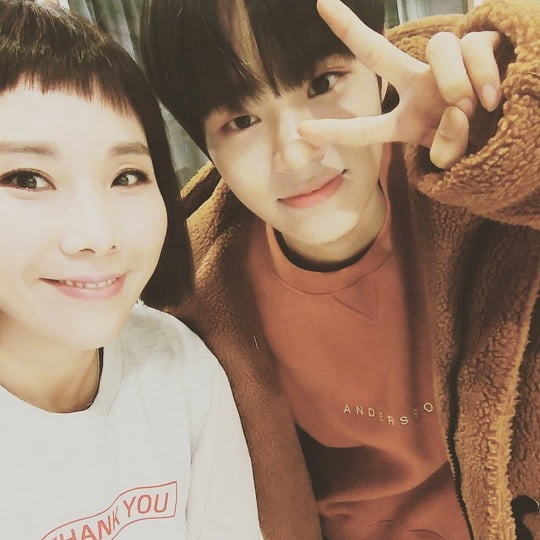Shin Bong-sun told his SNS on the 28th of last month, # Explosion # Wanna One # Daehwi # How bright is it?# How beautiful # Good meeting # # I met you # Jenny House Cheongdam Hill Iran posted a picture with the article.In the photo, Shin Bong-sun and Lee Dae-hwi are smiling brightly toward the camera with a friendly look.In particular, Lee Dae-hwis warm smile, which depicts V next to Shin Bong-sun, catches the eye.The netizens who saw this responded such as It is so cute ~, Thank you for uploading the picture with me!, Idol seems to be Idol, It is cool and I envy Bongsun!