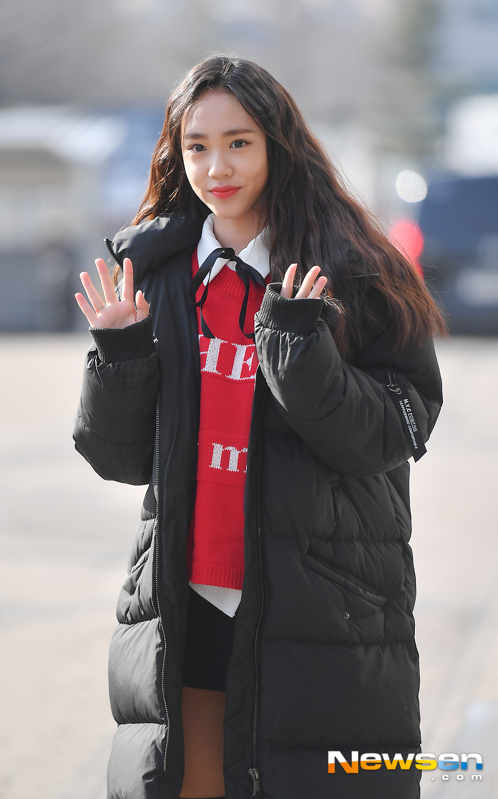 Kim Ji Young The battle recording. <p>KBS 2TV ‘Happy Together Season 4’ recording is 12 15 PM Seoul Yeongdeungpo-GU Yeouido Dong KBS Annex building in progress.</p><p>This day, Kim Ji Young in this photo pose in response.</p><p>A drama ‘why so upwind weather’ special recording with MC Yoo Jae-Suk, Hyun, Jo Yoon Hee, Jo Se-ho as a guest not to come, this time, Yichang cute, Kim Ji Young(child artists)attended.</p>