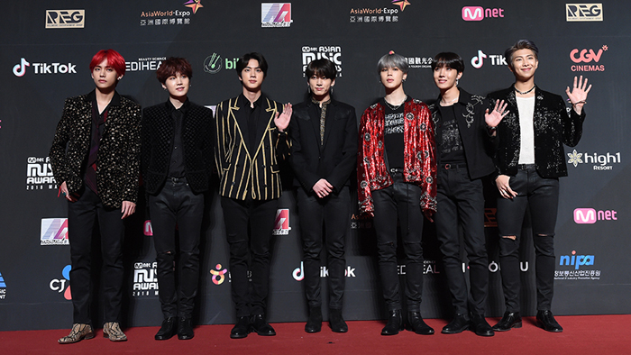 The group BTS Fake Love Music Video has exceeded 400 million views on YouTube.According to his agency Big Hit Entertainment, the Music Video for Fake Love released in May exceeded 400 million YouTube views yesterday (15th) at 5:30 pm.BTS was the first Korean singer to have a Music Video that exceeded 400 million views, including DNA, Burning and Ka.Articles and tips: Katok/Line jebo23end