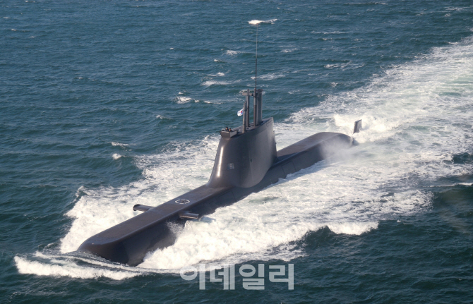 창*함* 이미지