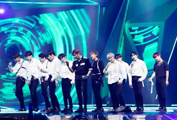 Boy group Wanna One has entered a beautiful farewell countdown; members personal activities are also expected to be prepared at speed.Wanna Ones agency Swing Entertainment announced on December 18 that Wanna Ones contract is scheduled to end on December 31, 2018.It is the first time that Wanna One, who debuted in July last year, has made a clear stance on the extension of activities that have been continuously raised since the middle of the activity.However, even after the end of the contract, official activities such as awards ceremony and January concert next year will be carried out as planned.Now, fans and the public are focusing on the future of 11 Wanna One members.Most of the members participated in Mnet ProDeuce 101 Season 2 with their agency, and Kim Jae-hwan, who was the only individual Idol producer, also signed an exclusive contract with CJ ENM last August.The 11 members are preparing for new activities at the original agency.The reason why the members personal movements have already attracted attention since Wanna One has been fully engaged in recording activities unlike IOI.The prohibition of such a combination of business was released with the end of the contract, and the members wide-ranging day was predicted.Wanna One members are receiving a lot of love calls based on popularity and topicality, as it was reported that Ong Sung Woo was offered to appear in the drama 18 and Yoon Ji-sungs musical Days of the Day.As a result, the scope of its activities is expected to expand to the field of music.We will draw a picture of the activities of the two people after the end of Wanna Ones activities, said an official from MMO Entertainment, a subsidiary of Kang Daniel and Yoon Ji-sung.Other members agency is also said to have a specific blueprint or not yet disclose it, but it is possible to make a reason for it.Hwang Min-hyun, Lee Dae-hwi, Park Woo-jin and Ha Sung-woon, who appeared with other Idol Producer team members of the original agency in ProDeuce 101 Season 2, are preparing for their activities at the original agency.New East W recently released a VCR that ended with five flowers at a concert, suggesting the return of Hwang Min-hyun.In January next year, MXM will be preparing for a solo debut in six cities in the Americas and hot shot Roh Tae-hyun will be preparing for a solo debut, so Lee Dae-hwi, Park Woo-jin and Ha Sung-woon will be in full swing.However, their plans for activities are still officially not yet yet known.The possibility of a solo debut can be expected from all 11 members, including members with a team of ones.This is because all members have proved their fandom power, solid ability and starliness through Wanna One activities, so they can make a meaningful achievement by themselves.Naturally, Wanna One will likely continue to be in the spotlight.A song official said, When the entertainment industry looks at it as well as the affiliated company, Wanna One is also as attractive as the team.In fact, there are a number of members who are preparing for their solo debut even a little bit now, and I know that the agencies are coordinating so that their release times do not overlap. We are expecting good competition and win-win among Wanna One members.Meanwhile, Wanna Ones final concert will be held at the Gocheok Sky Dome in Seoul at the end of January next year, and the specific schedule will be announced by Swing Entertainment and CJ ENM soon.