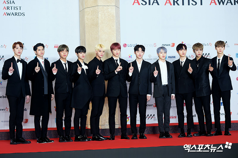 Boy group Wanna One announced plans for future activities.Wanna Ones agency, Swing Entertainment, announced on the 18th that Wanna Ones remaining activities plan through the official Fan Cafe.Swing said it had no contract extension, saying Wanna Ones contract is due to end on December 31, 2018.However, official activities such as awards after the end of the contract will be carried out as planned, and all official activities of Wanna One will be completed last January Concert.I am grateful to the 11 youths and Wanna One who have shown great performance for about a year and a half from August 2017 to the present, he added. Swing Entertainment and related staff will do their best for Wanna One for the rest of the year. I will also support them.On the other hand, Wanna One was born last year through Mnet Produce 101 Season 2 and has been on a tremendous journey for about a year and a half.Although the contract extension was discussed, it was confirmed that there was no further extension through this official announcement.Next is the Swing Entertainments positionHello, this is Swing Entertainment.I will tell you that Wanna Ones contract is due to end as of December 31, 2018.Official activities such as awards after the end of the contract will be carried out as planned, and all official activities of Wanna One will be completed for the last time in January Concert.I am grateful to the 11 youths, Wanna One, who have shown great appearance for about a year and a half since August 2017.Swing Entertainment and related staff will do their best for Wanna One for the rest of the year, and will also support the new The Departure and activities of the members.I sincerely thank many Fans from home and abroad who have loved Wanna One in the meantime, and I hope you will support and bless the future with the remaining activities of Wanna One members.Thank you.Photo = DB