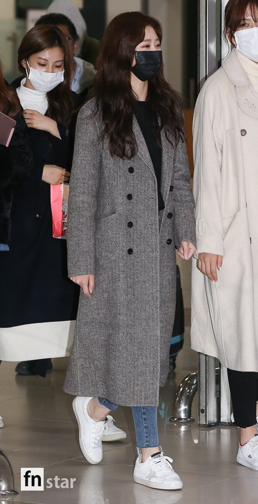 Group IZ*ONE arrived in Tokyo, Japan on the afternoon of the 19th, and arrived through Gimpo International Airport.copyright holder c