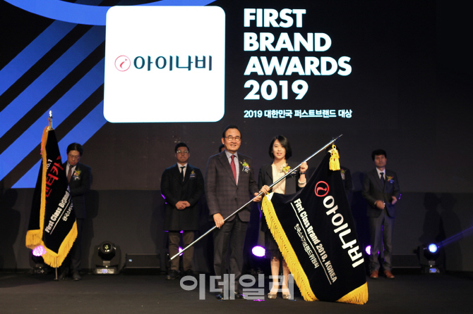 내비퍼스트 이미지
