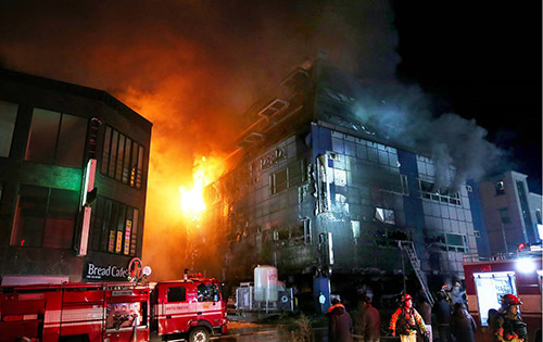 [단독] 현장지휘관·상황실에 전화 빗발쳐 .. 그새 희생자는 늘어갔다 [제천 화재 1년, 우리는 얼마나 달라졌나] | 인스티즈