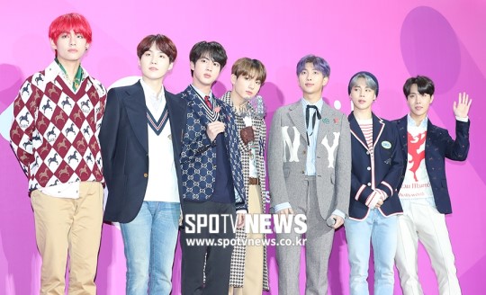 BTS ranked the highest among overseas Artists in the annual ranking of Oricon in Japan.According to the 51st Oricon Annual Ranking 2018 released on the 20th (local time), BTS LOVE YOURSELF Answer ranked first in the overseas album ranking.In addition, Japans third regular album FACE YOURSELF, released in April, ranked seventh in the album ranking, and BTS ranked sixth in the Artist Sales Ranking.As a result, BTS ranked top 10 in overseas albums, albums and Artist rankings this year, ranking the highest among Korean singers as well as overseas Artists.In particular, the Artist sales ranking was the only overseas Artist to be named.The regular 3rd album FACE YOURSELF by BTS includes a total of 12 songs, including the themes of the drama Dont Leave Me and the ballad song Let Go, as well as the Japanese versions of the worldwide loved DNA and MIC Drop.The album surpassed more than 250,000 copies in June and earned Platinum certification in the Gold Disc Recognition Work released by the Japan Record Association.