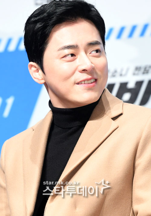 Actor Jo Jung-suk attends the film Hye-Jin Jeon production briefing session held at Seoul Appgujeong CGV on the morning of the 20th.