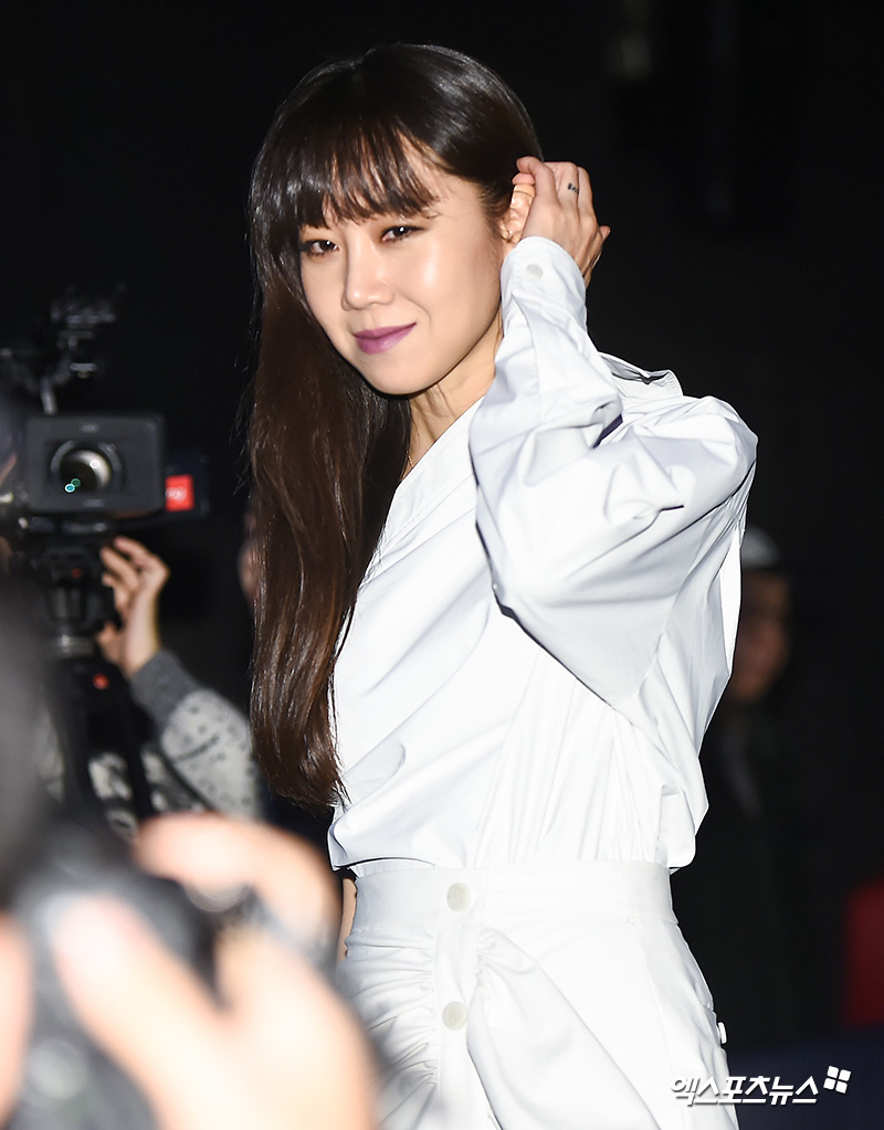 Actor Gong Hyo-jin, who attended the production report of the movie Hye-Jin Jeon held at CGV Appgujeong in Sinsa-dong, Seoul on the morning of the 20th, is on stage.