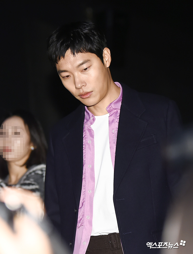 Actor Ryu Jun-yeol, who attended the production report of the movie Hye-Jin Jeon held at CGV Appgujeong in Sinsa-dong, Seoul on the morning of the 20th, is on stage.