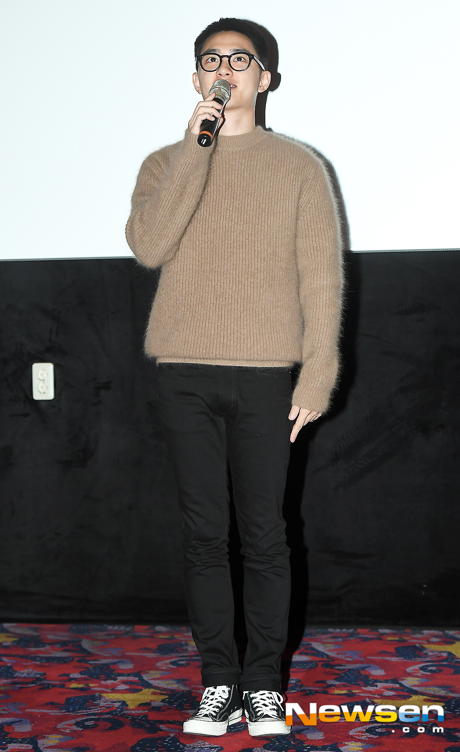 The movie Swing Kids (director Kang Hyung-chul) stage greeting was held at Megabox Shinchon, Seodaemun-gu, Seoul, on the afternoon of December 21D.O. attended the meeting.Meanwhile, Swing Kids is a film about the birth of the heartbreaking birth of the Swing Kids, a dance dance group that was united in 1951 with passion for dance in Geoje Island prison camp.(Exo Dio), Park Hye-soo, Oh Jung-se, and others performed.Jung Yu-jin