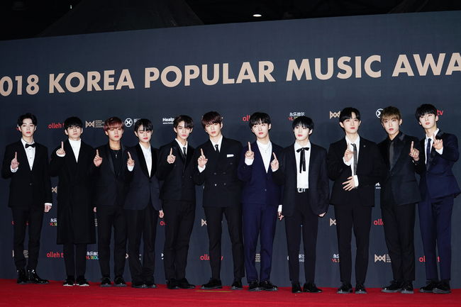 I will live with gratitude and gratitude.Group Wanna One four-princess.Wanna One will be four-princess at the 2018 Korea Popular Music Awards (KPMA) held in KINTEX, Ilsan, Goyang, Gyeonggi Province on the afternoon of the 20th.Wanna One was awarded in four categories: Best Artist Award, Best Artist Award, and Best Artist Award.Wanna One received the trophy and said, I did not know that I would receive such a thank-you award. Thanks to those who helped me and helped me, we enjoyed all the time.I am grateful to those who have made good memories. It is not easy to get a lot of love for someone, he said. It seems like Wanna One is blessed to be able to receive a lot of love, and I think I should give a lot and thank you a lot.All our happiness is you, she said, honouring her fans.In addition to the group Wanna One, TWICE (Bone Award, Music Award), BTS (Bone Award, Album Award), BtoB (Bone Award, Ballad Award), and REDVelvet (Bone Award, Group Dance Award) won two awards in 2018 KPMA.Meanwhile, the honors of the Rookie of the Year award, which can only be received once in life, were won by the group (woman) I-DLE and The Boys.He then awarded the singer Sean the Indire Award, Jang Duk Chul the prize, and Ben the OST award, and recognized their popularity and popularity.In the trot category, Tae Jin-ah, Gangnam, and Hong Jin-young co-administered the awards. In the solo dance category, solo singer Cheong-ha won the awards.Meanwhile, KPMA is an awards ceremony jointly hosted by the Korean Singer Association, Korea Entertainment Producers Association, Korea Music Industry Association, Korea Music Performing Association, Korea Music Copyright Association, Korea Popular Culture and Arts Industry Federation.The following is a list of the 2018 KPMA Awarders (team)Rookie of the Year - (Woman) I-DLE, The Boys Bonn Award - Mamamu, Omaigol, Roy Kim, Jang Deok-cheol, NCT 127, Momoland, BtoB, TWICE, REDVelvet, Wanna One, BTS Genre Award - Sean (Indy) Simon Dominic (Hip-hop), Ben (OST), BtoB (foot). Rad), Urban Zakapa (R&B) OleTV Best Artist Award - Wanna One Wanner Travel Solo Dance Award - Cheongha Group Dance Award - REDVelvet Producer Award - Starship Entertainment Kim Si-dae Acting Actor Award/Public Song Acting Award - Kwon Byung-ho/Pentagon Popular Award - 1st Wanna One, second place Exo Thanks to You Award - Cho Yong Pil Korean Wave Performance Award - Super JuniorAwards - Wanna One sound source - TWICE album award - BTSKPMA offer