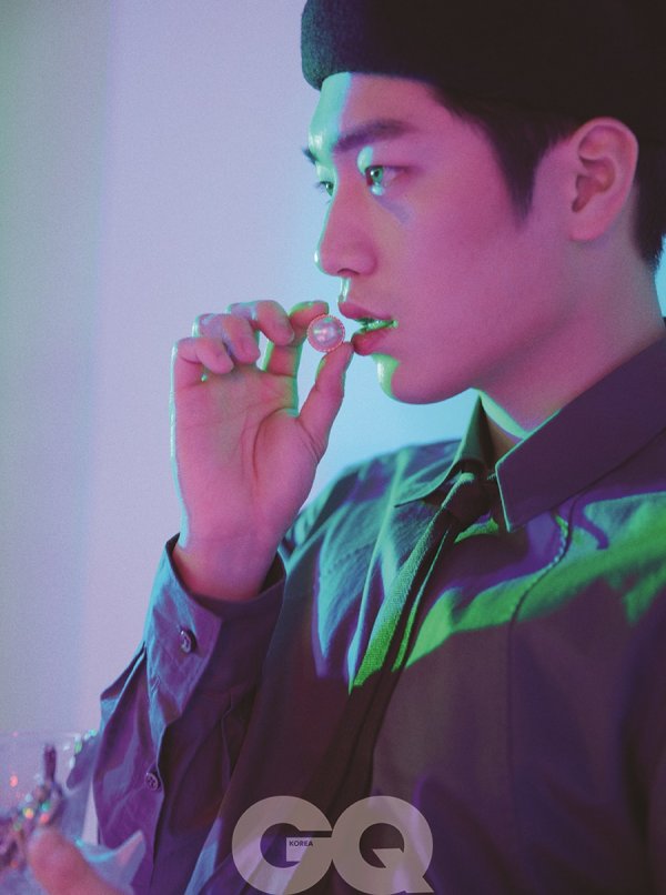 Actor Seo Kang-joon has captured Sight by revealing a picture of Dreamy eyes.He added that he likes true things, and he said that what he thinks is true is to be honest, to listen to the sound of my heart.Meanwhile, Seo Kang-joon is reviewing his next film after the end of The Third Charm.Photo-Jikyu Korea