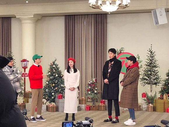 <p>Best if Han Sunhwa with SBS TV Running Man appearances.</p><p>Han Sunhwa is 22 - The Running Man back. Joyeux Noël #tomorrow Christmas while the edit roomwith the pictures Ive posted.</p><p>Photo belongs to Han Sunhwa is SBS Running Man members in the recording. Red Hat in a white One Piece dress is Han Sunhwas look stands out. In recent years, work on the enthusiasm for that is the real reality-the format of Running Manin which vitality to be interested.</p><p>This Running Man Christmas special in the Han Sunhwa in addition to Michael Bublé, Castle-Hoon, Park Ha-na, Jeon Hye-Bin, swimming performances, 23 broadcast.</p><p>Photo=Han Sunhwa Instagram</p>