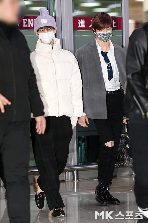 Kang Daniel - Bae Jin Young Wonderful and also cool! <p> Wanna One this 22 afternoon in Japan held a fan autograph session and hi-touch Chugai Travel, and Lotte Mart, all over the United States.</p><p>Wanna One Kang Daniel, Bae Jin Young, this entry get.</p>