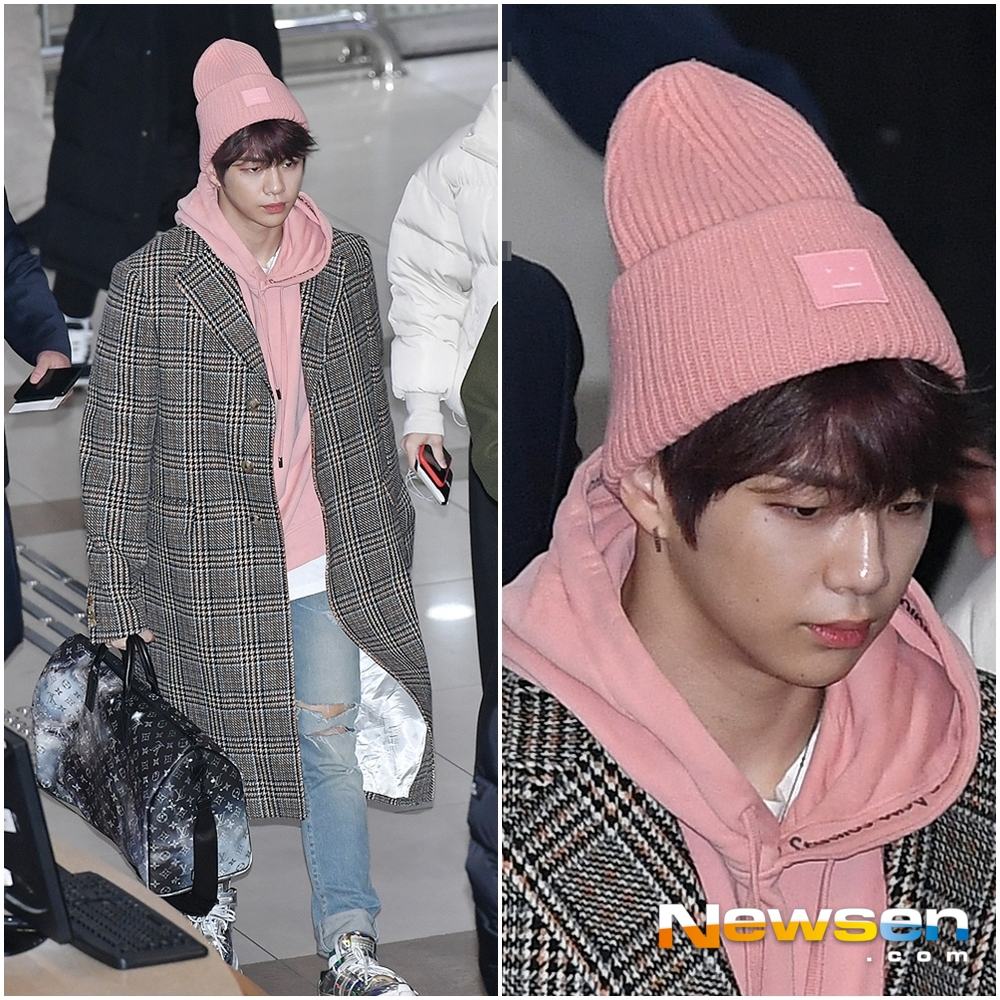 Singer Wanna One Kang Daniel departs for Japan via Gimpo International Airport in Gangseo-gu, Seoul, on December 21, afternoon.