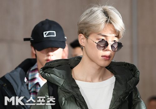 BTS returned home after finishing Japanese fan meeting through Gimpo International Airport in Gangseo-gu, Seoul on the afternoon of the 22nd.BTS Jimin is Entrance.
