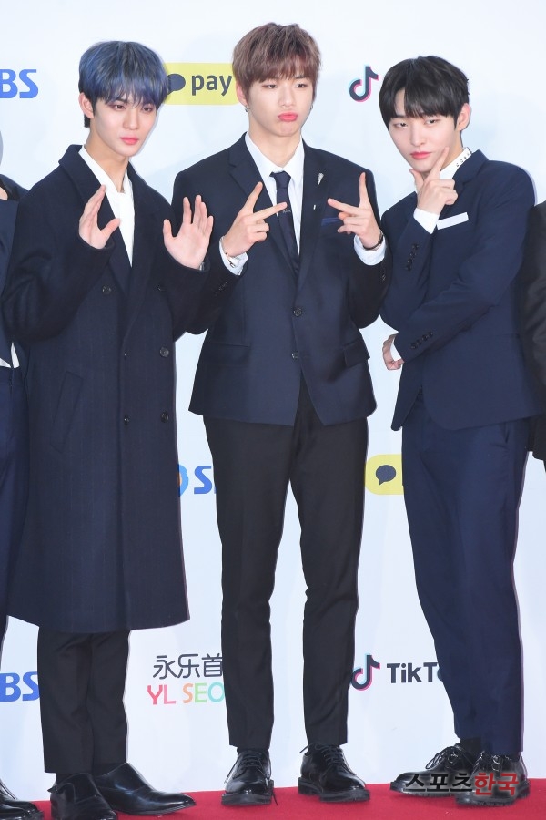 Wanna One Bae Jin Young Kang Daniel Yoon Ji-sung attends SBS Gayo Daejeon held at Gocheok Sky Dome in Gocheok-dong, Guro-gu, Seoul on the afternoon of the 25th.SBS Gayo Daejeon is a music festival where K-POP stars who caused the Korean Wave craze all over the world in 2018.The photo event was attended by BTS Red Velvet girlfriend Wanna One Black Pink Twice God Seven BTOB EXOWNER Stern Icon Mama Mu NCT.