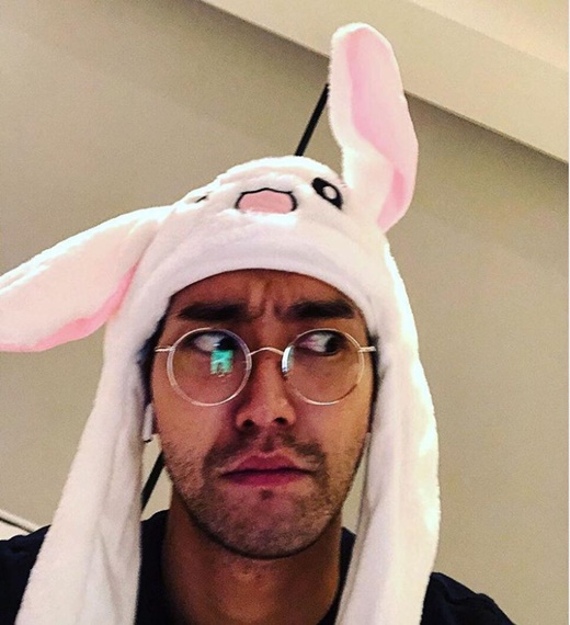 Group Super Junior Choi Siwon wore a rabbit hat and told the latest news.Choi Siwon posted a picture on her Instagram account of 24 Days with the phrase Is Today a Spirit Christmas Eve?Choi Siwon, who is in the public photo, is wearing a rabbit hat, a recent fashionist. He raises his beard and collects Sight with an image different from the existing one.Meanwhile, Choi Siwon will appear on KBS 2TV New Moon TV drama People scheduled to be broadcast next March.