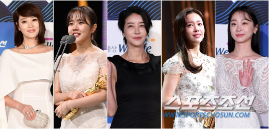 The 2018 screen was a movie about the movie theater Women (respect) with a wild breeze () blowing in Chungmuro including Actor Kim Hye-soo, Kim Hee-ae, Park Bo-young, Kim Tae-ri, Kim Hyang Gi, Kim Da-mi, Jin Seo-yeon, and Han Ji-min.Chungmuro, who has been suffering from the phenomenon of Namcho for a long time, has become a year when the performances of foxes who survived in a barren environment have shone more than ever.The work that showed off the performance of the actress this year was Along with the Gods: The Two Worlds - Causal Years (directed by Kim Yong-hwa), Believer (directed by Lee Hae-young), National Insolvency Day (directed by Choi Kook-hee) Witch (directed by Park Hoon-jung) Your Wedding (directed by Lee Seok-geun) Im going to meet now (directed by Lee Jang-hoon)  The works include Tle Forest (director Lim Pilgrimage) Mitsubaik (director Lee Ji-won) Her Story (director Min Kyu-dong) Sinful Girl (director Kim Ui-seok) Small Girl (director Jeon Go-un).Kim Hye-soo, who has captured Audiences with candid and imposing characters such as Taja (06, Choi Dong-hoon) Thieves (12, Choi Dong-hoon) Training (13, Han Jae-rim), KBS2 God of Work, and TVN Signal, set up her pride through National Insolvency Day released in November ...He transformed into Han Sihyun, head of the Bank of Koreas monetary policy team with expertise and firm conviction. He was once again proven to be a box office and simultaneous acting power by attracting 3,737,538 people with his unique platform and charismatic act.Kim Hyang Gi, who was in his second heyday with the series Along with the Gods: The Two Worlds, which opened a new era of Korean fantasy genre.Kim Hyang Gi, who captured Asia Audience as well as Korea with Ha Jung Woo and Ju Ji Hoon, won the Best Supporting Actress Award at the 39th Blue Dragon Film Awards and became Chungmuros representative actress.Kim Hyang Gi, who has always been the youngest son of the dead and the assistant lawyer, Deokchun, in the perfect synchro rate in the series Along with the Gods: The Two Worlds.Kim Hyang Gis hard-carrying emotion Acting made him laugh and cry at 2668,287 Audience.Jin Seo-yeon can not be missed as an actor who has a hot screen this year.Jin Seo-yeon, who plays Boryeong, partner of Asia drug market mogul Jin Ha-rim in Believer, has received a keen interest, Acting a madman who lives a depraved life enjoying drugs, presenting a new paradigm of female villains he has never seen before.In fact, Believer was a work that attracted a lot of believers and viewers in Chungmuro such as Cho Jin-woong and Ryu Joon-yeol, Park Hae-joon, Cha Seung-won, and the late Kim Joo-hyuk, but Jin Seo-yeon, who became a character of reversal, showed off his presence of extreme power beyond their aura.Han Ji-min, who won the 39th Blue Dragon Film Award for Best Actress in 15 years since his debut in 2003, was also attracted attention as a female actor who led the film this year.Han Ji-min, who has been working on a white shark who lives alone as an ex-convict at a young age to protect himself in the Mitsubac based on Child abuse, has been acclaimed for trying a new transform as a rough woman character who has been hurt by the world.Han Ji-min, who succeeded in getting word of mouth from Audience, was successful in forming a mania group called Tsbacker.Han Ji-min of Mitsubac who found Audience as the most extraordinary change of the year. It has brought a new wind to the female one-top movie that has been ignored.Veteran Actors is not the only one who led the storm this year.The fresh shock was also a year when the progress and activities of female newcomers such as Kim Da-mi of Witch and Jeon Yeo-bin of Sinful Girl were noticeable.The two of them have proved their potential by winning the awards of various movie awards and new actresses, as well as invigorating the vitality of the work beyond belief that they are newcomers.Kim Da-mi and Jeon Yeo-bin, who took a snow stamp on Audience with fresh new face, different charm.The two men who became Chungmuro blue chips are considered to be the future to break the Chungmuro female actor brutality and are expecting the movie industry.