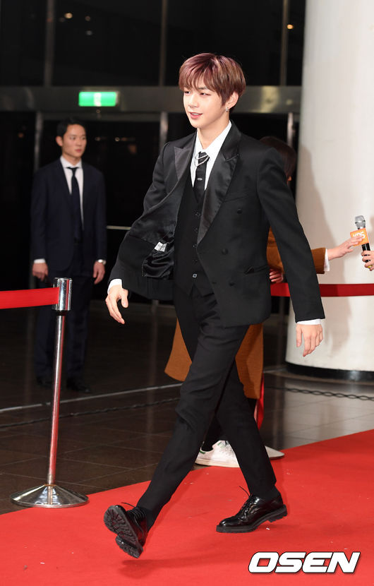 <p> Singer Wanna One Kang Daniel this 28 afternoon Seoul Yeouido KBS opened in 2018 KBS its a festivalto attend the red carpet event.</p>