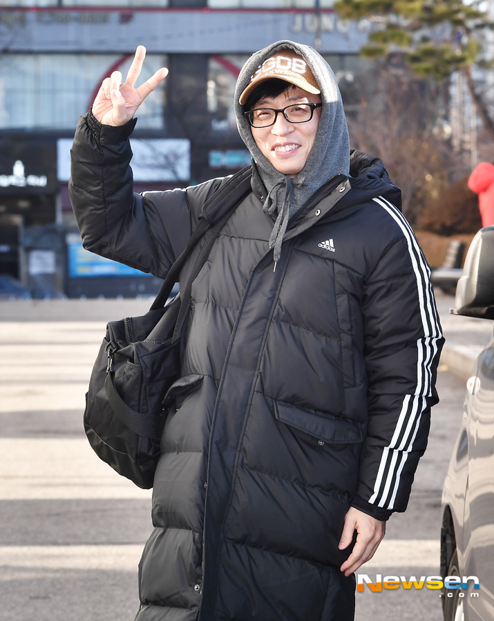 KBS 2TV Happy Together Season 4 recording was held at the KBS annex in Yeouido-dong, Yeongdeungpo-gu, Seoul on the morning of December 29.Yoo Jae-Suk poses on the day.Lee Jae-ha