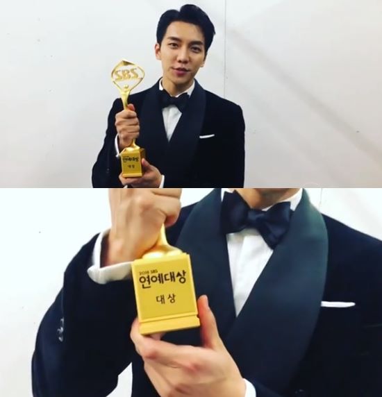 Lee Seung-gi, 2018 SBS Entertainment Grand prize, has released an additional Grand prize award.Lee Seung-gi said on his 29th day, I am overworked 2018 SBS entertainment Grand prize!Thank you, he said. I am grateful to all the fans who loved All The Butlers who gave me an unforgettable moment. In the video released together, Lee Seung-gi was unable to hide his overwhelming impression; Lee Seung-gi said, Grand prize.I did not know that the weight of these two letters was so big. I am so grateful and I remember that if there was anyone I could not talk to at the time of the award testimony, do not be sorry, and I am sure that our fans have definitely talked.I received this award thanks to you. Lee Seung-gi added, Thank you for loving and loving All The Butlers. I hope you will have a lot of energy and affection to make All The Butlers even higher in 2019.Lee Seung-gi was attracted much attention by succeeding in winning the Grand prize as an entertainment that he became the first protagonist after the military with All The Butlers at 2018 SBS Entertainment Grand Prize held on the 28th.All The Butlers is an SBS weekend entertainment program, and all the cast members including Lee Seung-gi, such as Yi Sang, Yang Se-hyung, and Yang Sung-jae, were honored with the award.Photo: Lee Seung-gi Instagram