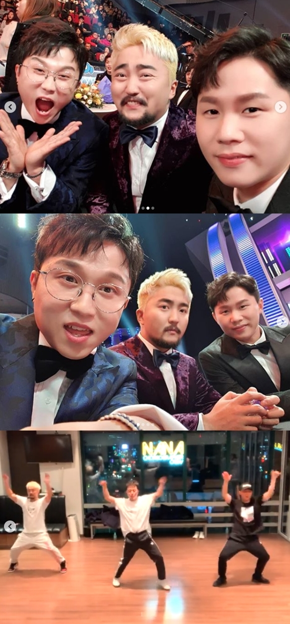 The comedian Park Sung-Kwang told the back story of 2018 MBC Entertainment Grand Prize with MBC entertainment Basic Interference member Yang Se-hyeong and Yoo Byung-jae.On Thursday, Park Sung-Kwang wrote on his Instagram account, Our little man. My favorite people these days. We were cool. Everyone has suffered so much for three weeks.Then he said, Thank you for waiting for me. Even if the microphone did not fall. Video is our first day of practice,I am sorry for BTS, Ami, I am sorry. Please be cute, he added.Park Sung-Kwang, Yang Se-hyeong, and Yoo Byung-jae in the open video are practicing BTS IDOL choreography.The three people showed BTS IDOL performance at 2018 MBC Broadcasting Entertainment Grand Prize which was broadcast live at MBC new building in Sangam-dong, Mapo-gu, Seoul on the night of 29th.