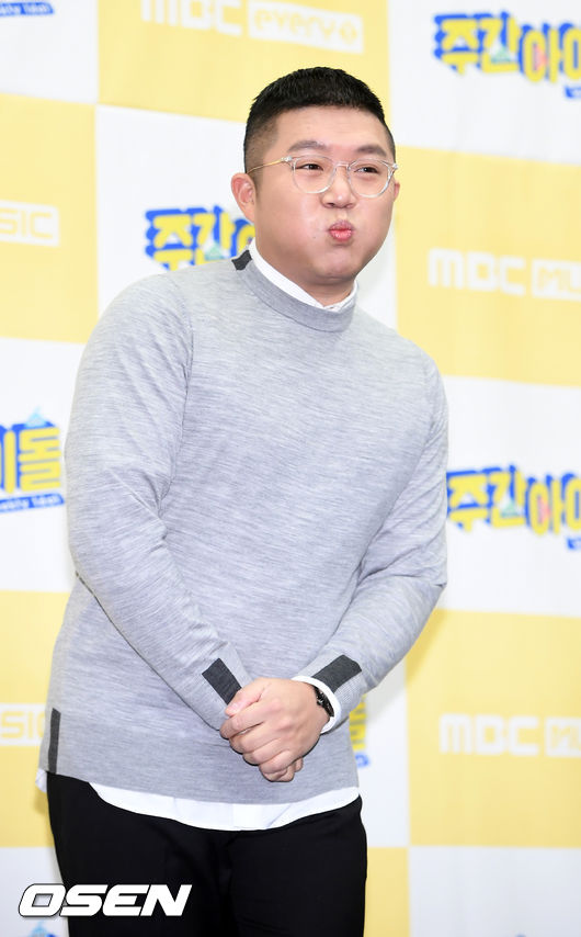 On the afternoon of the afternoon, Jo Se-ho poses at the presentation of the entertainment program Weekly Idol at the Stanford Hotel Seoul Grand Ballroom in Sangam-dong, Mapo-gu, Seoul.