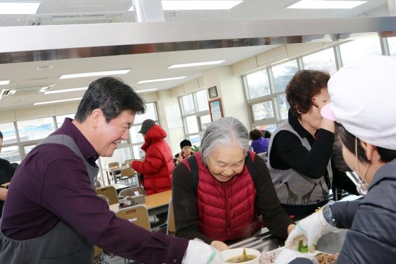 로하스 캠핑테리아 이미지