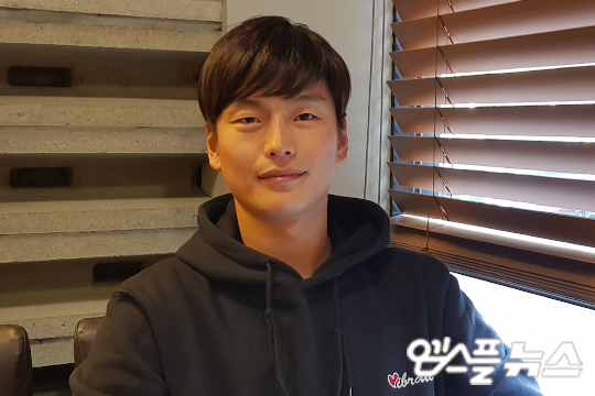 성남 FC 전 주장 출신 배승진은 지난해 12월 17일 의식을 잃고 쓰러진 남성을 구했다. 그날은 배승진 부부의 신혼여행 출발일이었다(사진=엠스플뉴스)