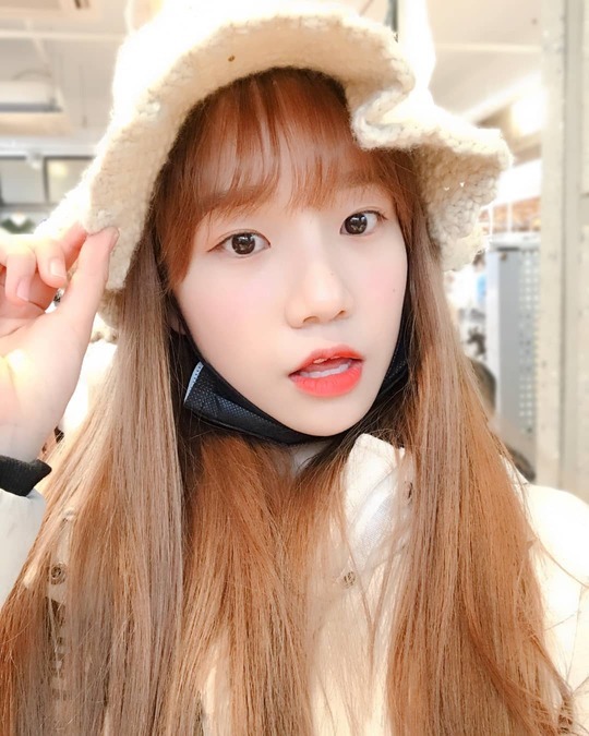 아이즈원 조유리, 모자로 뽐낸 러블리 미모[SNS컷] | 인스티즈
