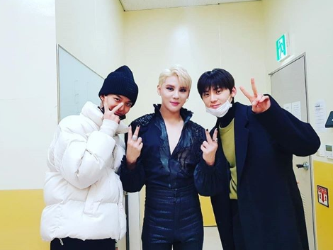 Wanna One Hwang Min-hyun, Bae Jin Young cheered on the musical of senior Junsu.Junsu said on the 3rd day, Superstars Min Hyun and Jinyoung who came to see Elizabeth even though they were busy.Min Hyon, who said that he was grateful for coming and thank you for the musical, but I watched the musical every time I was able to ticket it.Thanks to your support, my brother was also strong. Thank you guys, Ill see you guys again. In the photo, there are Junsu, Hwang Min-hyun, and Bae Jin Young posing in the waiting room while looking at the camera.Junsu, who transformed into Death (Todd) in Elizabeth, expressed his joy with a bright smile while showing charismatic charm.Beside it, I feel a special fanship for my senior Junsu in the bright smile of Bae Jin Young and Hwang Min-hyun, who are showing off their warm appearance with V pose.Hwang Min-hyun is famous for his Junsu fans.Hwang Min-hyun has been able to certify the streaming of Junsus music even after his debut, and he has also been involved in musical ticketing.And on the 2nd of last month, Junsu followed Hwang Min-hyun on SNS and became a saint, and the friendship of the two began.In the warm appearance of the three people, the netizens are responding to This combination is so good, Now it is a virtue to receive the invitation, Min Hyun, Jinyoung has also joined with his brother, Meanwhile, the musical Elisabeth, starring Junsu, depicts the love of beautiful Empress Elisabeth, who lived a more dramatic life than drama, and Death with deadly charm.It will be performed at Blue Square Interpark Hall in Hannam-dong, Seoul until February 10th.Wanna One, which includes Hwang Min-hyun and Bae Jin Young, ended its official activities on March 31.From the 24th to the 27th, we will hold a concert at Gocheok Sky Dome in Seoul Guro-gu and will be with the fan club Wannable, who has been in love for a year and a half.Photo  Junsu SNS