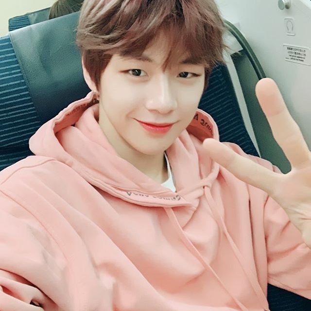 Kang Daniel, from Wanna One, is showing explosive syndrome on SNS and is raising expectations for future activities.Kang Daniel opened an official Instagram on the 2nd and greeted fans.Fans responded tremendously when Kang Daniel, who closed his SNS account at the time of his appearance in Produce 101 Season 2, announced that he had created a new official SNS account.On the afternoon of the afternoon, Kang Daniel Instagram was on the portal site real-time search terms, showing the fans hot reaction, and eventually exceeded 1 million followers in about 11 hours.This is a record of Pope Francis 2016 record of 1 million Followers in the shortest period of opening an account, about an hour earlier.As of 11 am on March 3, the number of Followers has exceeded 1.12 million.The contracts of Wanna One members, including Kang Daniel, ended December 31.There are still awards and last concerts, but the members are preparing for a new start in their respective positions.The most interesting of all was Kang Daniels resignation.Kang Daniel, who took first place in Produce 101 Season 2, was also a hot topic at the time of Wanna One activity and drove syndrome.After Wanna One, Kang Daniels first activity was the official SNS opening, which showed fans enthusiastically and showed a still fanaticism.An official at Kang Daniel said: There is no decision yet (in future direction of activity).I just made SNS to communicate with fans. However, Kang Daniels future debut is likely to be a solo debut.Advertising for Kang Daniel and love calls from the broadcasting industry are also known to be considerable.Kang Daniel, who took the modifier Wanna One off, is now on his own in earnest, with fans showing unwavering affection and cheering on Kang Daniel.This is why Kang Daniel, who has shown his previous level of action through Wanna One activities, is more interested in what he will show in the future.On the other hand, Wanna One will hold a final concert Therefore at Gocheok Sky Dome in Guro-gu, Seoul from 24th to 27th and end its activities for one year and six months.Photo = Kang Daniel Instagram , DB