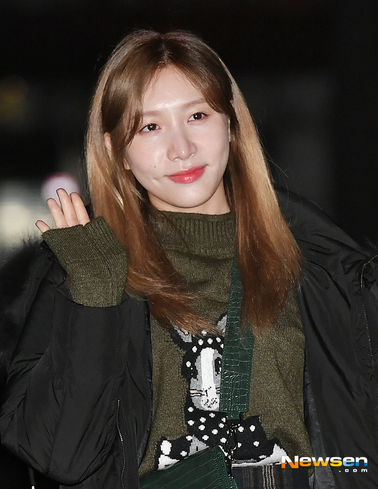 KBS 2TV Music Bank rehearsal was held at the public hall of KBS New Pavilion in Yeouido, Yeongdeungpo-gu, Seoul on January 4th.LABOUM So-yeon is attending the day.