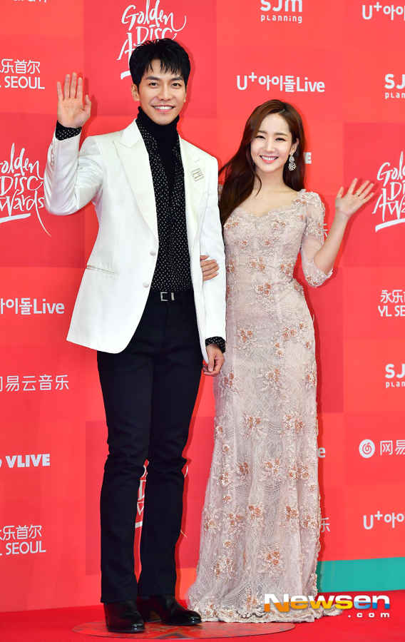 The 33rd Golden Disc Awards (digital soundtrack category awards) red carpet and photo wall were held at Gocheok Sky Dome in Guro-gu, Seoul on the afternoon of January 5.Lee Seung-gi Park Min-young attended the day.
