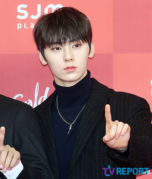 <p> Group Wanna One of Hwang Min-hyun this 5 afternoon Seoul Guro Gocheok Sky Dome opened in ‘33rd Annual Golden Disk Awards‘, attended by walked.</p>