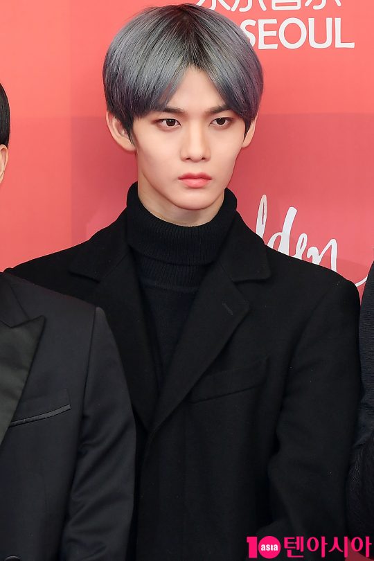 Group Wanna One Bae Jin Young attended the 33rd Golden Disk Awards red carpet event held at Gocheok Sky Dome in Guro-gu, Seoul on the afternoon of the 6th.The event was attended by Aizone, Stray Kids, Wanna One, Twice, Monster X, Seventeen, Pol Kim, BTS, New East W, Sung Si Kyung and Jang So Ra.