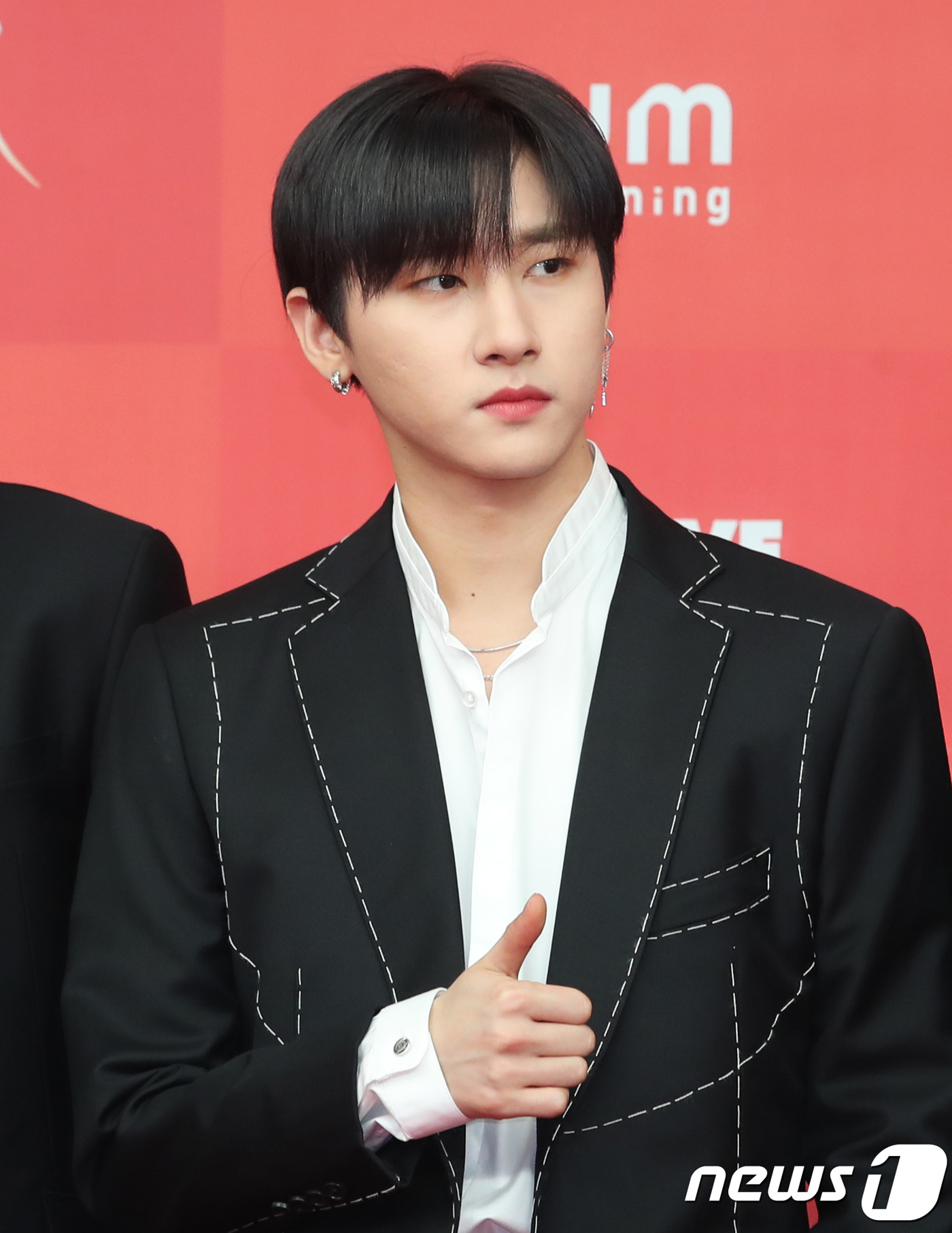 Seoul=) = Monsta X IM poses at the 33rd Golden Disk Awards red carpet event held at Gocheok Sky Dome in Guro-gu, Seoul on the afternoon of the 6th.2019.1.6.