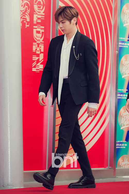 The 33rd Golden Disc Awards photo event was held at Gocheok Sky Dome in Guro-gu, Seoul on the afternoon of the 6th.Group Wanna One Kang Daniel is entering.