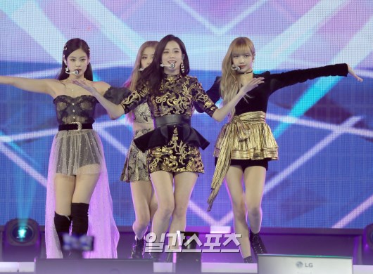 The phrase everyday class was not a waste of time.BTS, which took the album and the object at the same time for the second consecutive year, appeared on the stage device of the specially produced Haitai model and showed the presence of world class idol.Haitai is an imaginary animal that distinguishes good and evil and protects justice, and it has been in tune with BTSs elevated status and Idol (IDOL) which ranks 11th on the Billboard Hot 100.The Golden Disc Awards authority, the scale of Gocheok Sky Dome, and the performance of BTS were the perfect stage for the trinity.