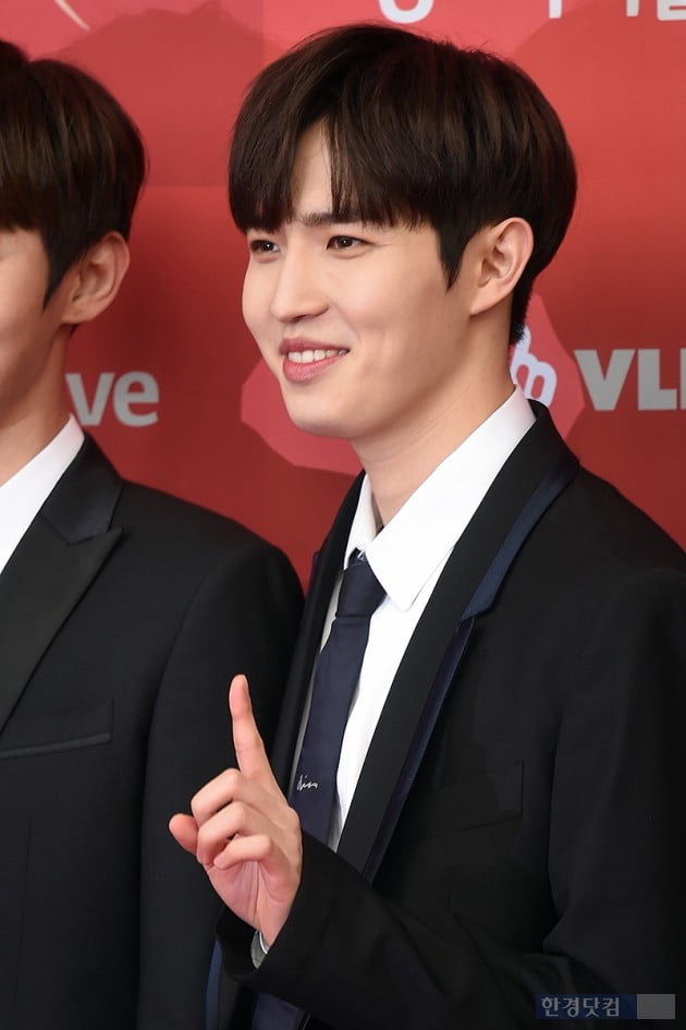 Group Wanna One Kim Jae-hwan attended the 33rd Golden Disc Awards - Soundtrack Division red carpet held at Gocheok Sky Dome in Seoul Gocheok-dong on the afternoon of the 5th.