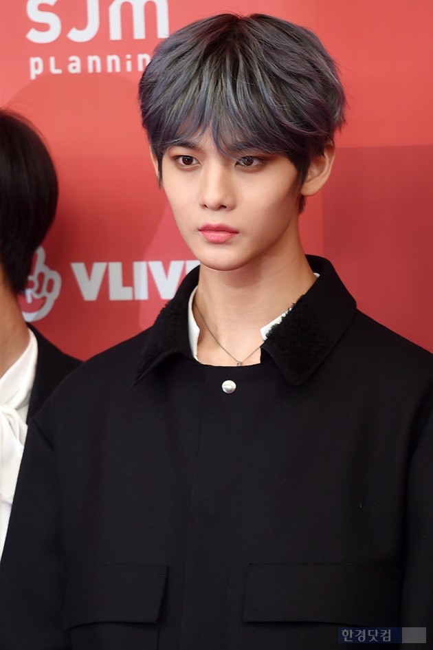Group Wanna One Bae Jin Young attended the 33rd Golden Disk Awards - Sound Source Division red carpet held at Gocheok Sky Dome in Seoul Gocheok-dong on the afternoon of the 5th.