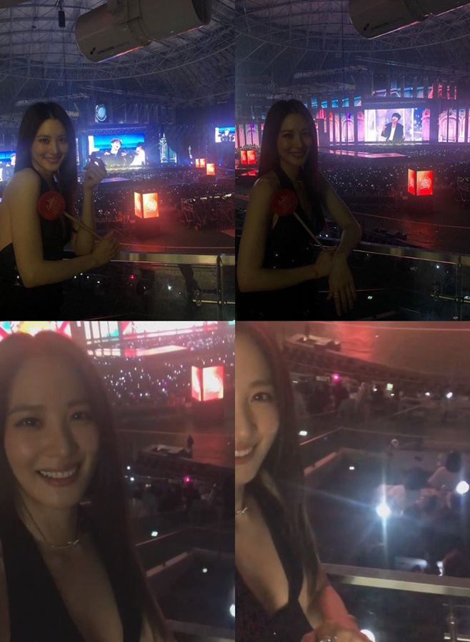 Actor Claudia Kim watched the stage of the group BTS.Claudia Kim posted two photos on her SNS on the evening of the 6th.The photo shows Claudia Kim, who visited the 2019 Golden Disk Awards held at Gocheok Sky Dome in Seoul this afternoon.Claudia Kim in the audience is staring at the camera with a bright smile against the backdrop of BTSs stage.In addition, a short video released along with this was also depicted by Claudia Kim, who was delighted to see the stage of BTS.In particular, Claudia Kim posted a picture of today is Nadu #Ami (ARMY, BTS Fan Club) #BTS with a photo, revealing her affection for BTS.