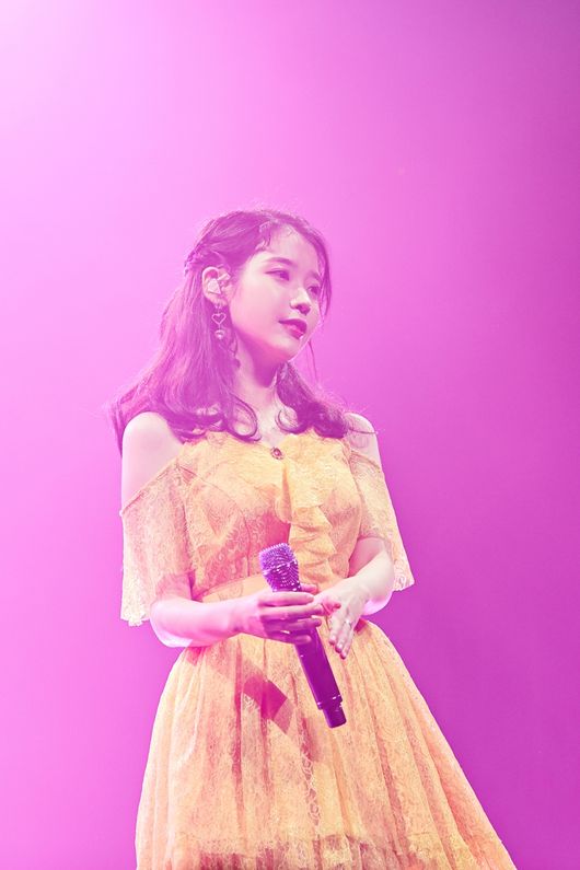 Singer IU has graced the perfect finale of a major tenth anniversary tour in the last tour area Jeju Island.Last weekend, the IU held a tenth anniversary tour concert now - Curtain Call at the Jeju Island International Convention Center in Seogwipo City and joined fans of Jeju Island.The IU added a special feature to the spectacular finale stage of the tenth anniversary tour concert, which was held for three months in four cities across the country and four Asian countries in Jeju Island.In this performance, which recorded full-scale sales thanks to interest, IU expressed its gratitude to the fans who supported 10 years of time like the Curton Call Iran subtitle, and made a meaningful tenth anniversary finish and drew a hot response.The IUs Jeju Island performance, which was an extension of the tenth anniversary tour This Now, was held for three hours and made the audiences heart beat by various representative songs that would confirm the footsteps of the IUs last decade.The Double Walk the Line (Encore), which was considered to be the backbone of each performance in line with the meaning of Curtain Call Iran, was unfortunately omitted, but the special stages of the IU, which can only be seen in Jeju Island, were revealed and impressed.As it is a Jeju Island performance, IU, which appeared as a bright terior color costume on this day, led to a loud shout of the audience with a bright greeting that I finally came to Jeju Island.Jeju Island is a place where I have a lot of good memories, said IU, who expressed his extraordinary memories. I will make a good decision in Jeju Island and I will make the end of the long journey.On this day, IU breathed closer to the audience based on the sympathy and sympathy of the hit song medley including the 10 years of Pink Shin, Good Day, Meet on Friday, Pippi and debut song Mia.Especially, the cover stage of Jeju Islands Blue Night, which was introduced with the meaning of Curton Call performance, was more loud than any stage.A special guest also stepped up for the IU who visited Jeju Island for a long time.Singer Lee Hyori and Lee Sang-soon, who had a relationship with Hyoris Guest House, came to the stage with a surprise guest.The IU, which welcomed the two people by calling the president and the president, hugged them affectionately and showed a special friendship.Lee Hyori and Lee Sang-soon, who conveyed the playful nuisance that Ji Eun was forced to run because of the request, conveyed their heartfelt support with special affection for the IU.In particular, on this day, the stage of the song She, written by Lee Hyori IU, which was released as Hyoris Guest House and collected topics, was first released and applauded for a special time through music.In the fourth part of the performance, which was specially organized only in the Jeju Island performance, IU wrote and composed songs such as Palette, Knee, Mind, Night Letter, and Name.IU, who conveyed the truthful heart of 26 Lee Ji-eun through the songs of Ji-eun directly, gave a deep echo when it first released its unreleased self-titled song Station, which was completed at the time of filming the drama My Uncle.At the end of the tenth anniversary tour, IU said, It was really good to be able to finish the tenth anniversary tour concert - this now in Jeju Island.I will be remembered for my proud performance. I think I have been living in the name of IU for 10 years.I thank all those who have made me feel like you and me are one. After all the performances were over, the audience applauded for several minutes toward the stage where they finished and thanked the IU for completing the best performance.As a response, IU came back to the stage again and sang the Walk the Line song You and I and gave a message with thanks to the fans who had been together for 10 years through the outtro video.On the other hand, IU, who has completed the tenth anniversary tour safely, will appear on JTBCs special project Your Song, which will be the first music show on Thursday night, and will visit fans through music broadcasts for a long time.Kakao M