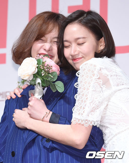 Actor Ko Sung-hee and Hwang Bo Ra attend the production report of the movie Whats wrong, marriage at CGV Seoul Apgujeong on the morning of 9th day.