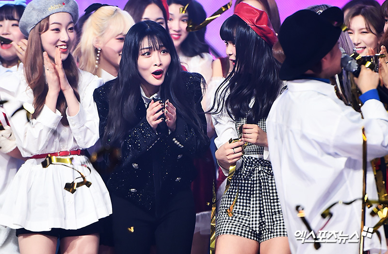 Surprise at the announcement.9th day afternoon Singer Chungha attended MBC MUSIC Show Champion on-site at MBC Dream Center in Ilsan, Goyang City, Gyeonggi Provincewon the award.