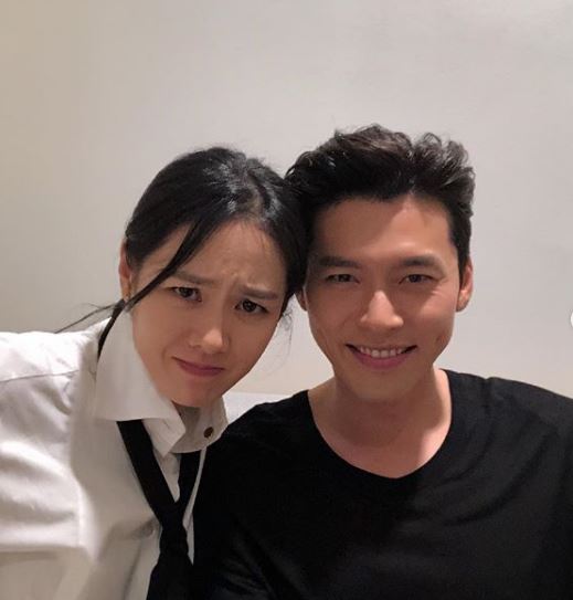 Son Ye-jin and Hyon Bin, who debuted in 1999 and 2003, respectively, first breathed smoke through the movie Movie - The Negotiation, which was released last September.Son Ye-jin showed off his friendship by posting a number of photos of him affectionately with Hyon Bin on his social media account during the promotion of the film.I have posted six consecutive photos with Hyon Bin.Hyon Bin also told the media that he was happy to meet with Son Ye-jin.I was curious about Son Ye-jin, said Hyon Bin, who praised him for acting beyond my expectations when I first got to act.I had the expectation that this person would express something else, he said. I was breathing through a small monitor, but the energy that came out of it was considerable.Recently, online communities have been witnessing Son Ye-jin and Hyon Bin in United States of America.The pair were captured together at a golf course in United States of America, according to the sightings.There was also a post saying that they saw the two of them eating at a restaurant with Son Ye-jins parents, and that they seemed to be in love.VAST Entertainment, a subsidiary of Hyon Bin, said on the 10th that it was not true about the romance romor of Son Ye-jin and Hyon Bin.Son Ye-jins agency, MS Team Entertainment, also explained that Son Ye-jin was on a trip, but Son Ye-jins parents are currently staying in Korea.
