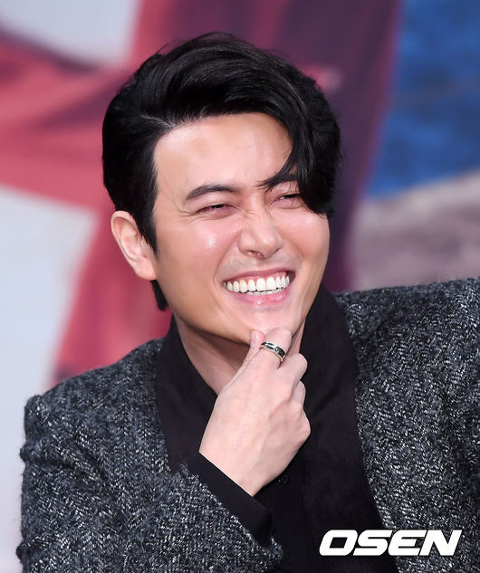 On the afternoon of the 10th, Seoul City Mapo District Sangam MBC Golden Mouse Hall MBC new daily drama Yongwang Bow Hasa production presentation Jae Hee is laughing brightly.